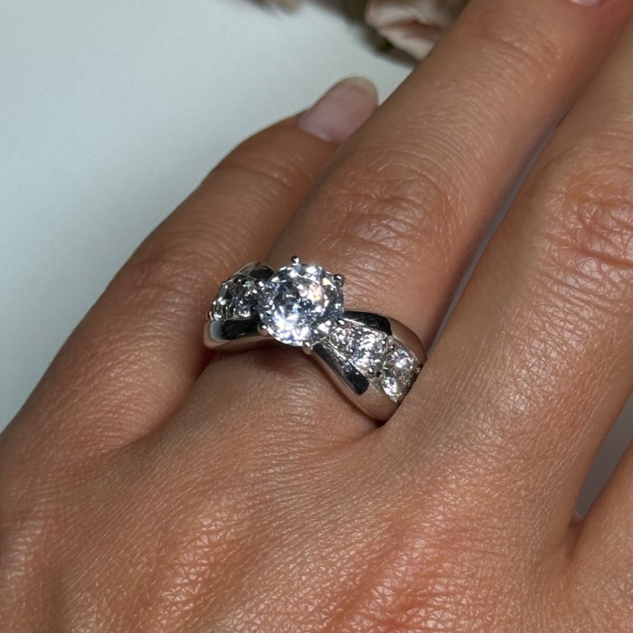 925 Sterling Silver CZ Ring Size 6.5