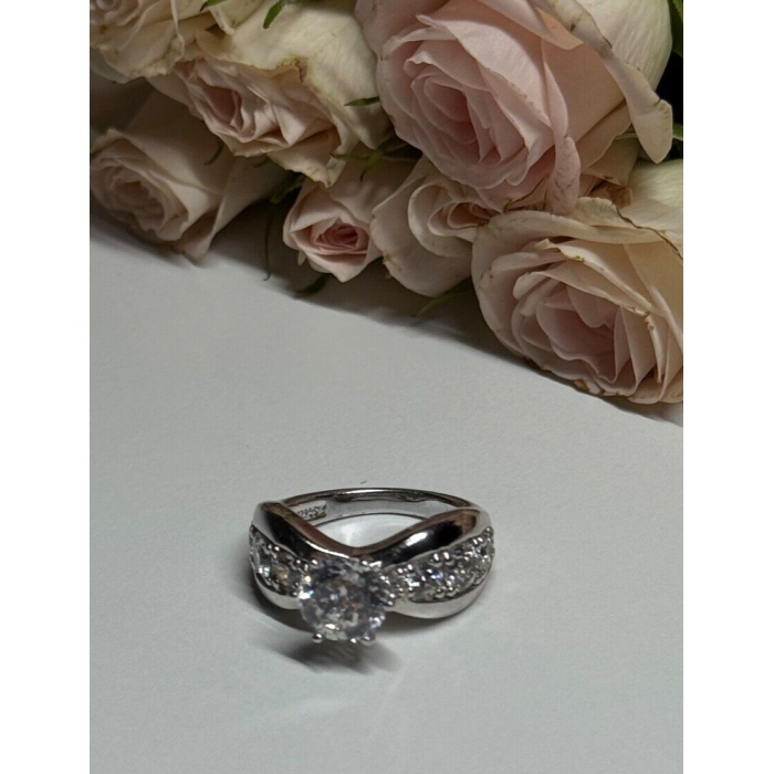 925 Sterling Silver CZ Ring Size 6.5
