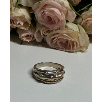 925 Sterling Silver Ring Size 9