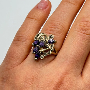 925 Sterling Silver Amethyst & Marcasite Ring Size 6
