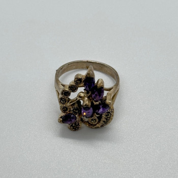 925 Sterling Silver Amethyst & Marcasite Ring Size 6