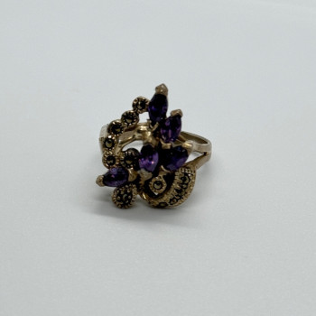 925 Sterling Silver Amethyst & Marcasite Ring Size 6