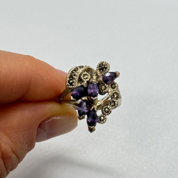 925 Sterling Silver Amethyst & Marcasite Ring Size 6