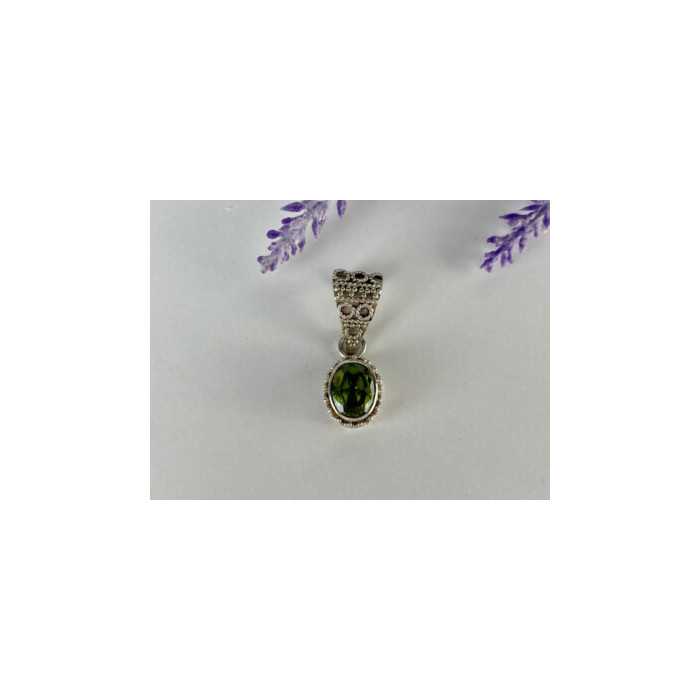 Vintage 925 Sterling Silver Zultanite Pendant