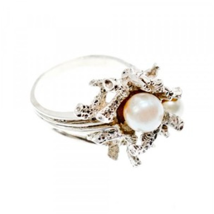 Vintage 925 Sterling Silver Pearls Ring Size 8