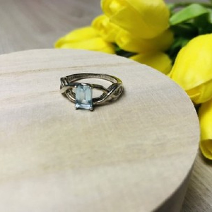 925 Sterling Silver Blue Spinel Ring Size 6.5