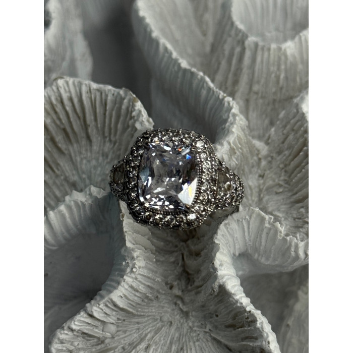 Beautiful Design 925 Sterling Silver Cz Ring Size 9