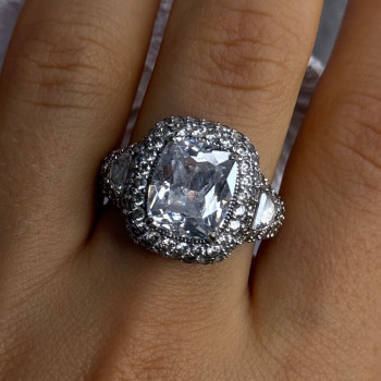 Beautiful Design 925 Sterling Silver Cz Ring Size 9