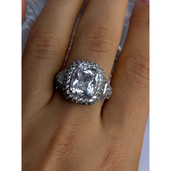 Beautiful Design 925 Sterling Silver Cz Ring Size 9