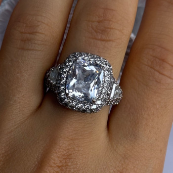 Beautiful Design 925 Sterling Silver Cz Ring Size 9