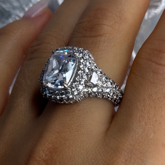 Beautiful Design 925 Sterling Silver Cz Ring Size 9