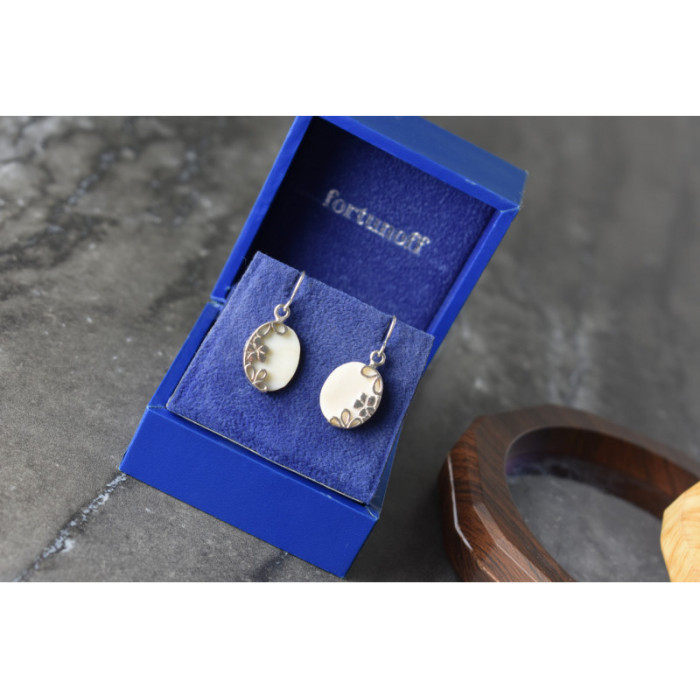 925 STERLING SILVER MOTHER OF PEARL EARRINGS