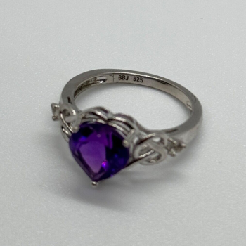925 Sterling Silver Amethyst & Goshenite Heart Ring Size 6