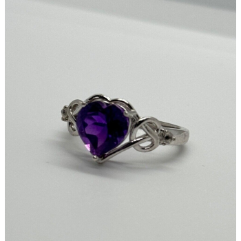925 Sterling Silver Amethyst & Goshenite Heart Ring Size 6