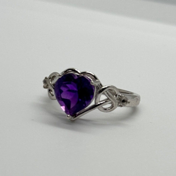 925 Sterling Silver Amethyst & Goshenite Heart Ring Size 6
