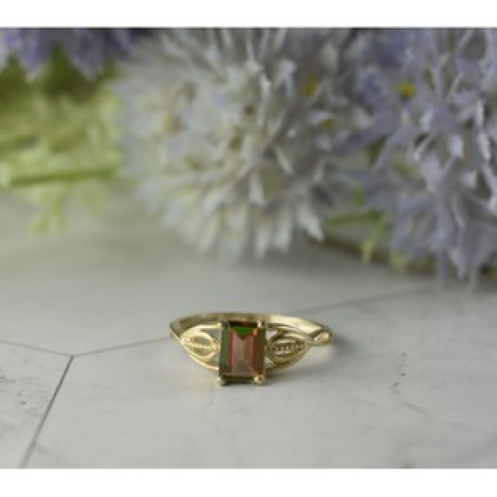 925 Sterling Silver Spinel Ring Size 6.5
