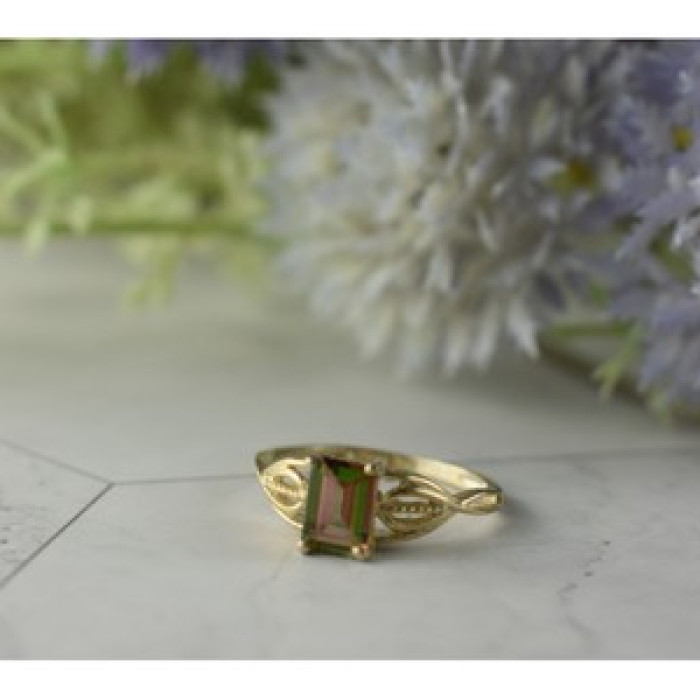 925 Sterling Silver Spinel Ring Size 6.5