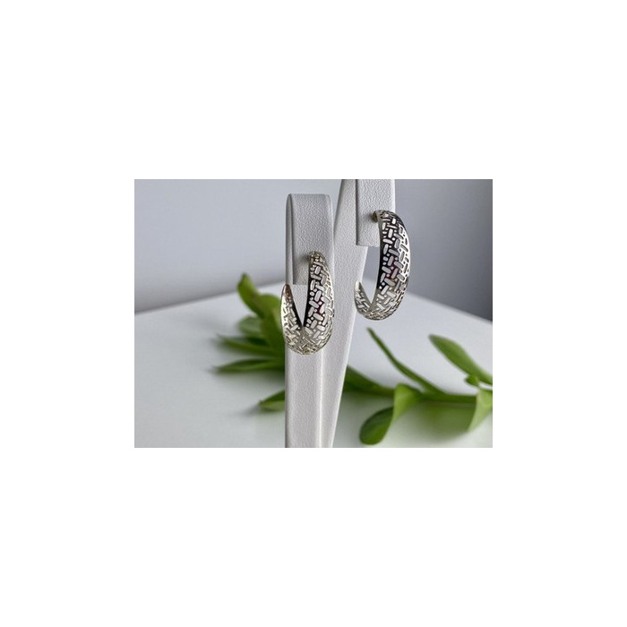 Classic Openwork Stud Earrings