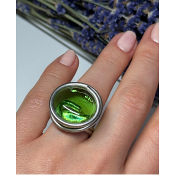 Modern Art Design Green CZ Ring Size 6