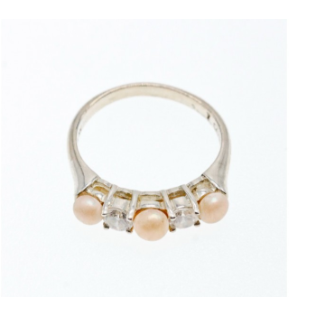 Avon 925 Sterling Silver Pearls & CZ Ring Size 7