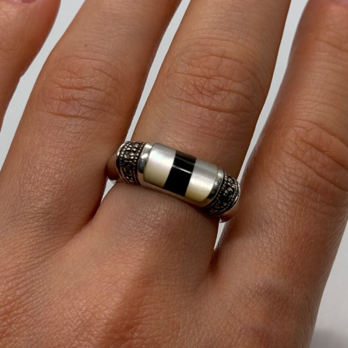925 Sterling Silver Abalone, Enamel & Marcasite Ring Size 7