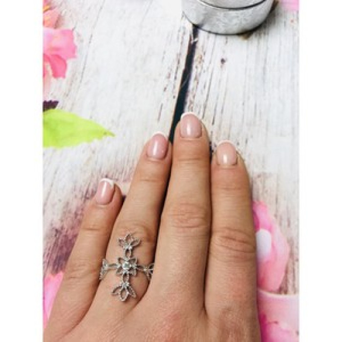 925 Sterling Silver Small Colorless Topaz Ring Size 8