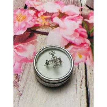925 Sterling Silver Small Colorless Topaz Ring Size 8