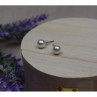 Stud Earrings with Pearls
