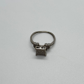 925 Sterling Silver CZ Ring Size 6