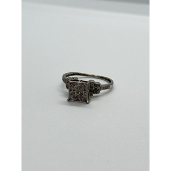 925 Sterling Silver CZ Ring Size 6