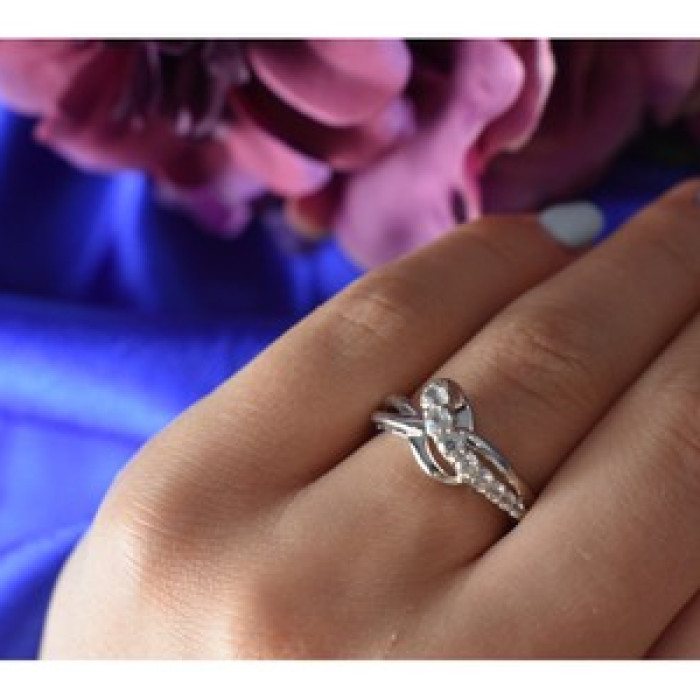 925 Sterling Silver White/Colorless Spinel Ring Size 6.5