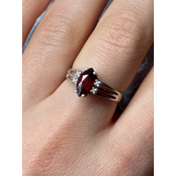 925 Sterling Silver Garnet Ring Size 7