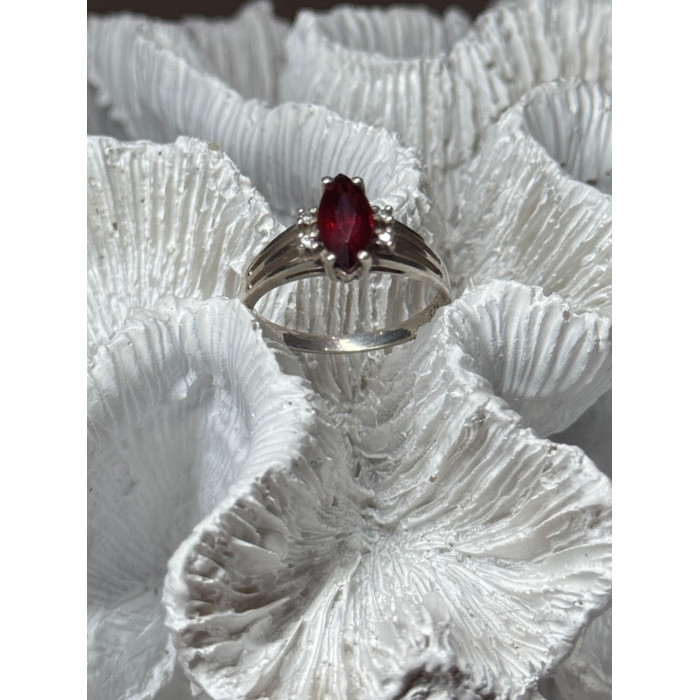 925 Sterling Silver Garnet Ring Size 7