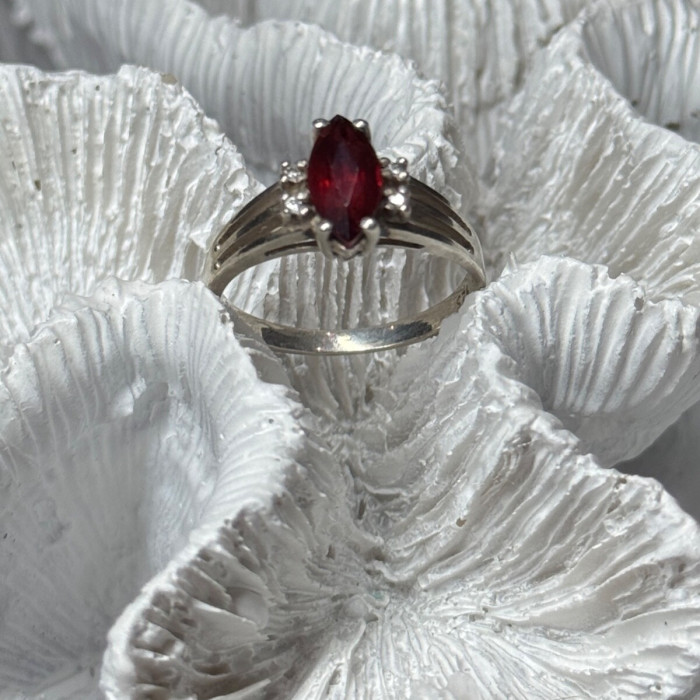 925 Sterling Silver Garnet Ring Size 7