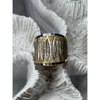 ELEGANT 925 STERLING SILVER & 10K YELLOW GOLD RING SIZE 7