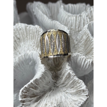 ELEGANT 925 STERLING SILVER & 10K YELLOW GOLD RING SIZE 7