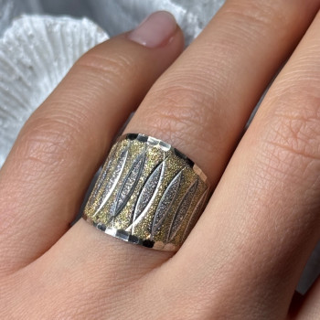 Elegant 925 Sterling Silver & 10K Yellow Gold Ring Size 7