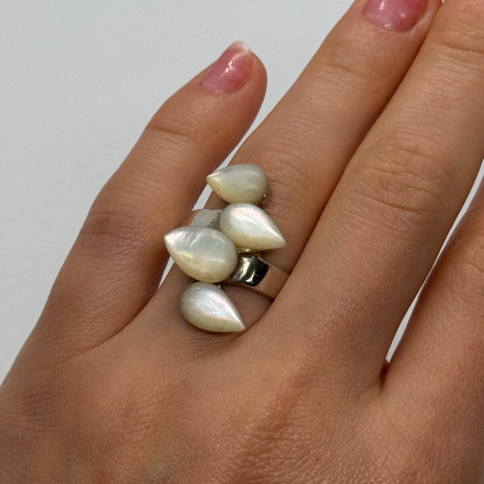925 Sterling Silver Mother OF Pearl Ring Size 7