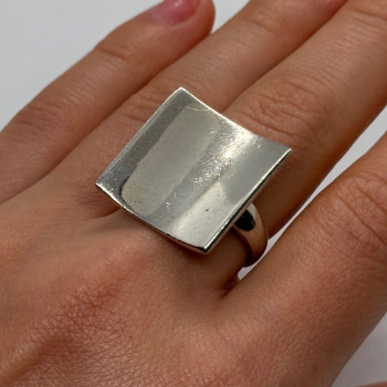 925 Sterling Silver Ring Size 8