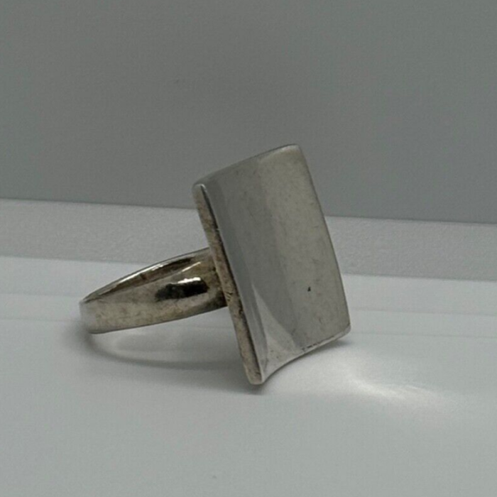 925 Sterling Silver Ring Size 8