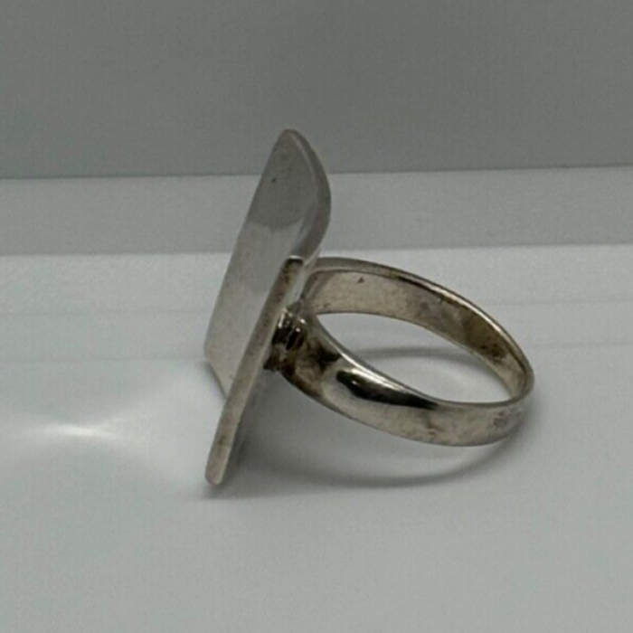 925 Sterling Silver Ring Size 8