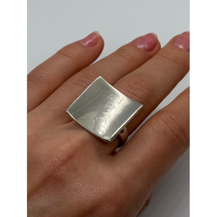 925 Sterling Silver Ring Size 8