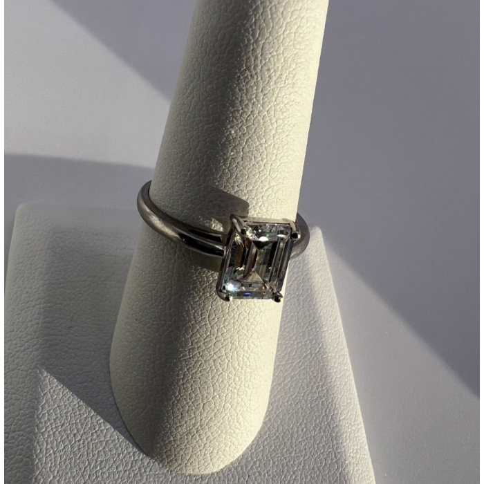 925 Sterling Silver & CZ Ring Size 7