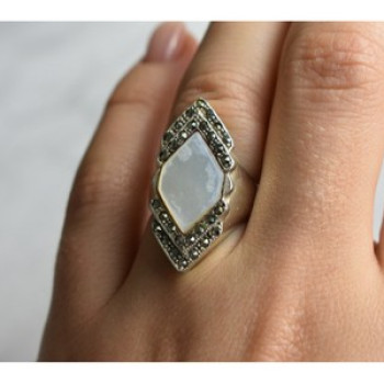 925 Sterling Silver Mother OF Pearl & Marcasites Ring Size 6.5