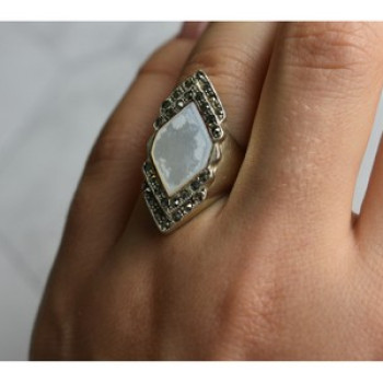 925 Sterling Silver Mother OF Pearl & Marcasites Ring Size 6.5