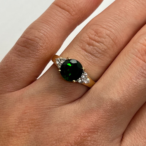10K Yellow Gold Ring With Emerald & Diamonds Size 6