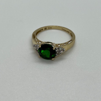10K Yellow Gold Ring With Emerald & Diamonds Size 6