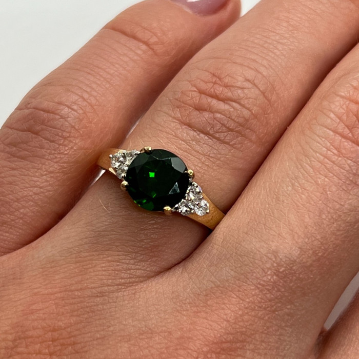 10K Yellow Gold Ring With Emerald & Diamonds Size 6