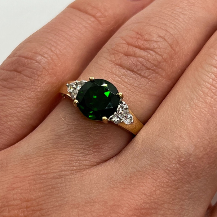 10K Yellow Gold Ring With Emerald & Diamonds Size 6
