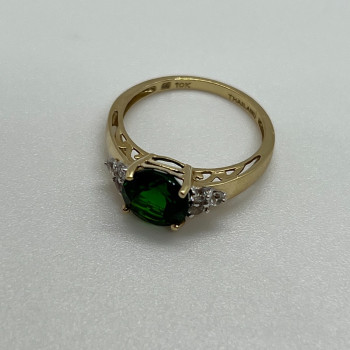 10K Yellow Gold Ring With Emerald & Diamonds Size 6